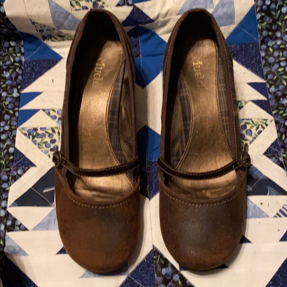Mudd heeled Mary-Janes with plaid accents